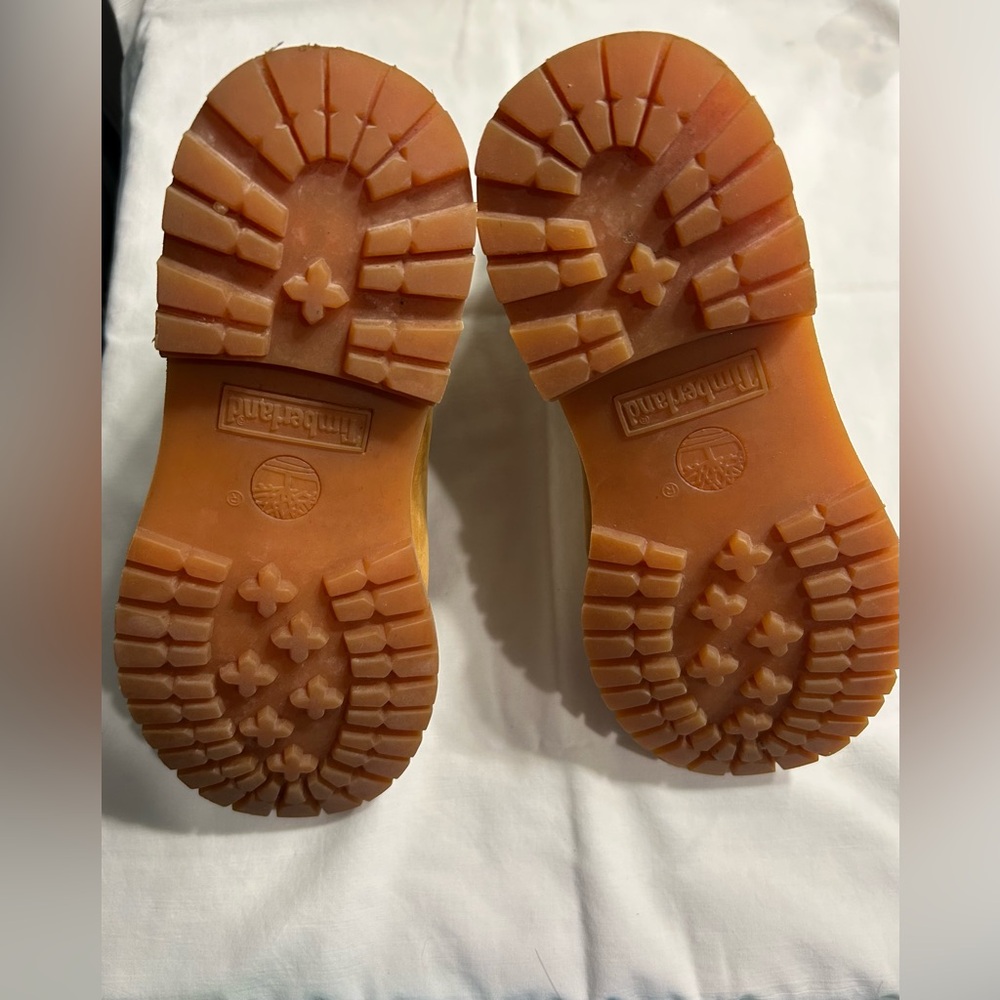Timberland Boots - Picture 3 of 5